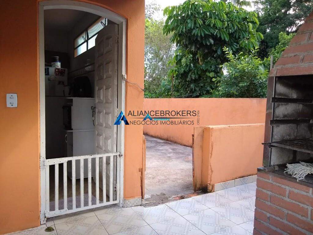 Casa à venda com 3 quartos, 200m² - Foto 10