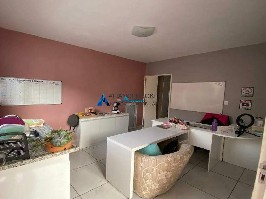 Casa à venda com 4 quartos, 150m² - Foto 20