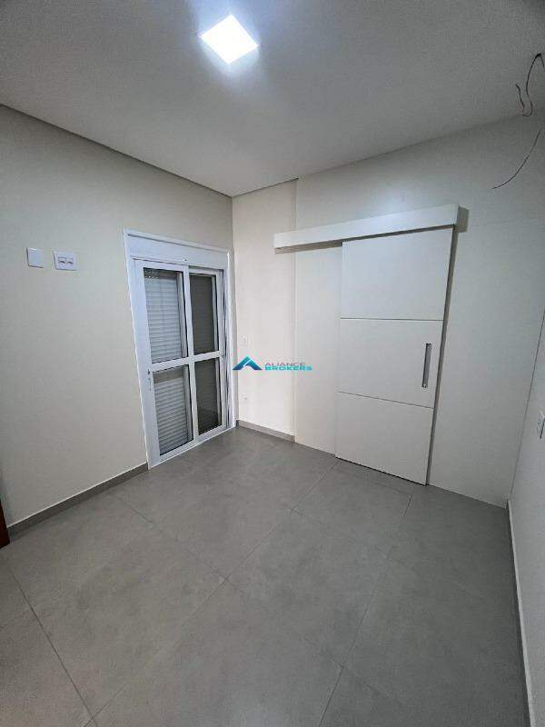 Casa à venda com 3 quartos, 112m² - Foto 13