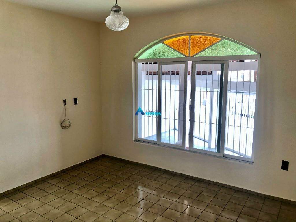 Casa à venda com 2 quartos, 197m² - Foto 7