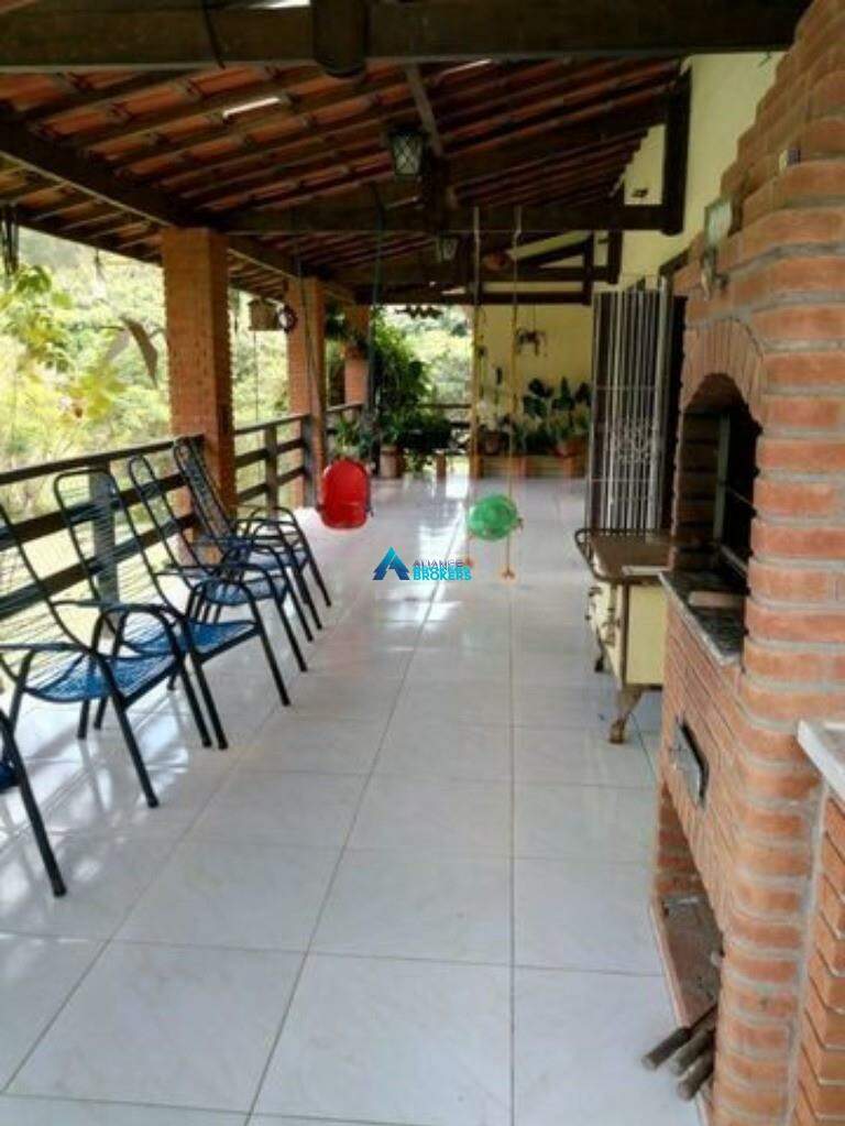 Fazenda à venda com 5 quartos, 700m² - Foto 18