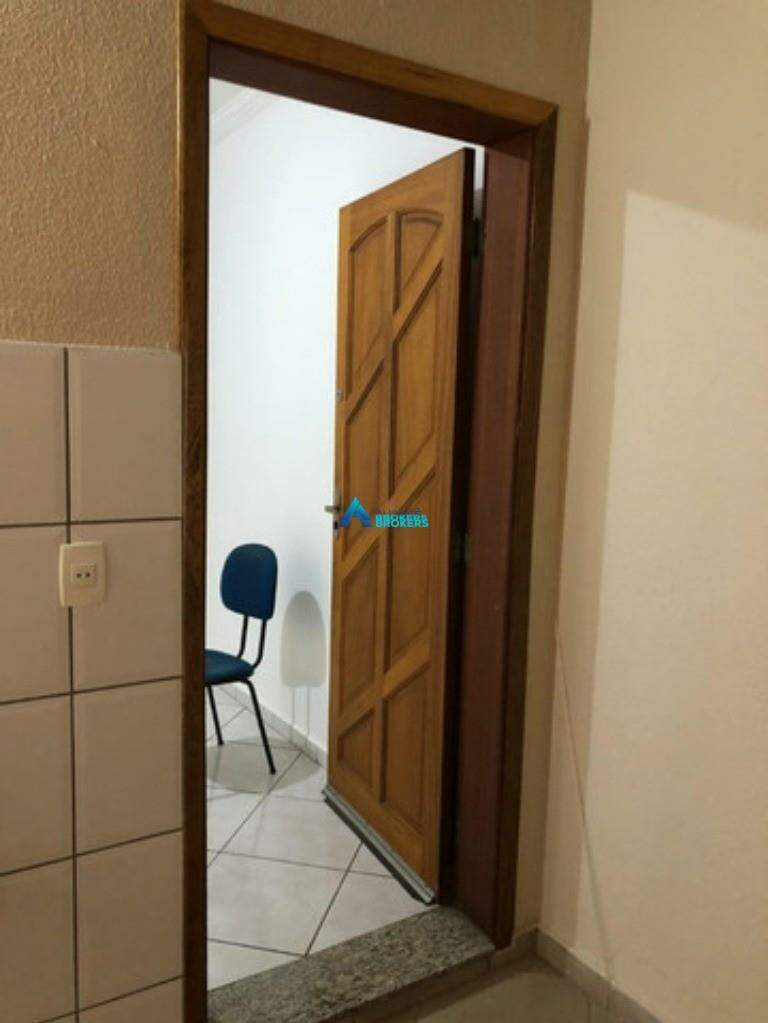 Casa à venda com 3 quartos, 170m² - Foto 11