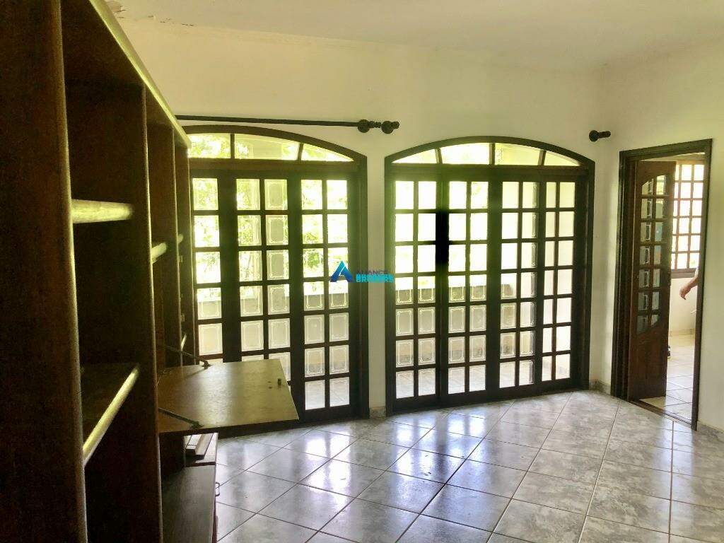 Fazenda à venda com 5 quartos, 500m² - Foto 15