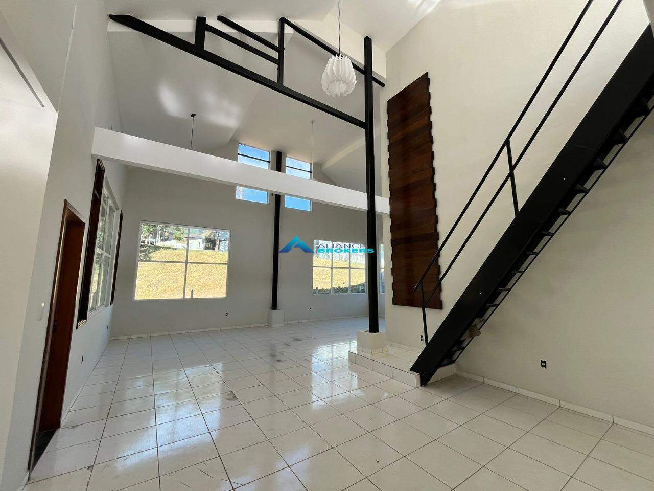 Casa à venda com 4 quartos, 266m² - Foto 5