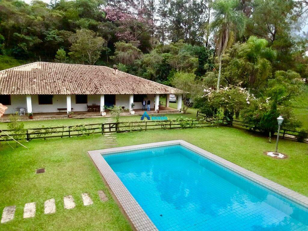 Fazenda à venda com 4 quartos, 250m² - Foto 1