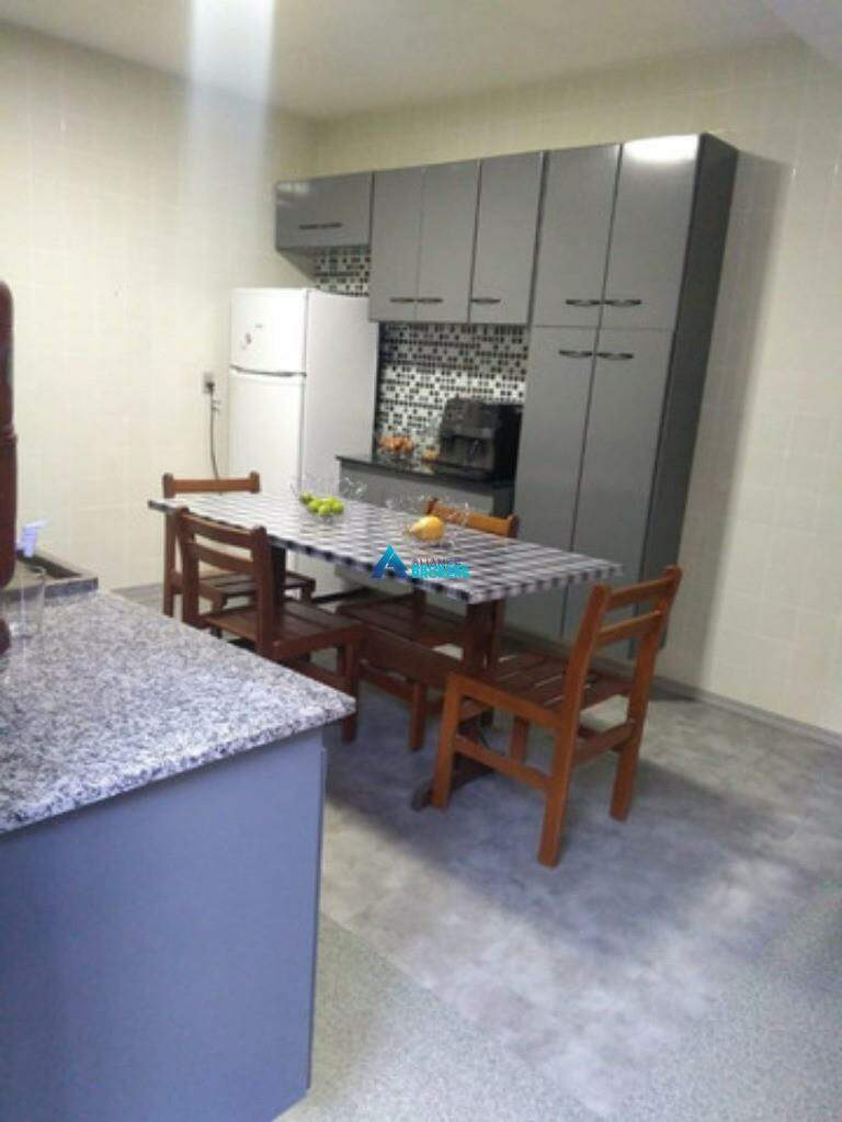 Casa à venda com 3 quartos, 250m² - Foto 15