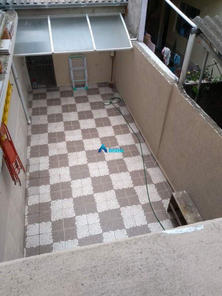 Casa à venda com 2 quartos, 100m² - Foto 18