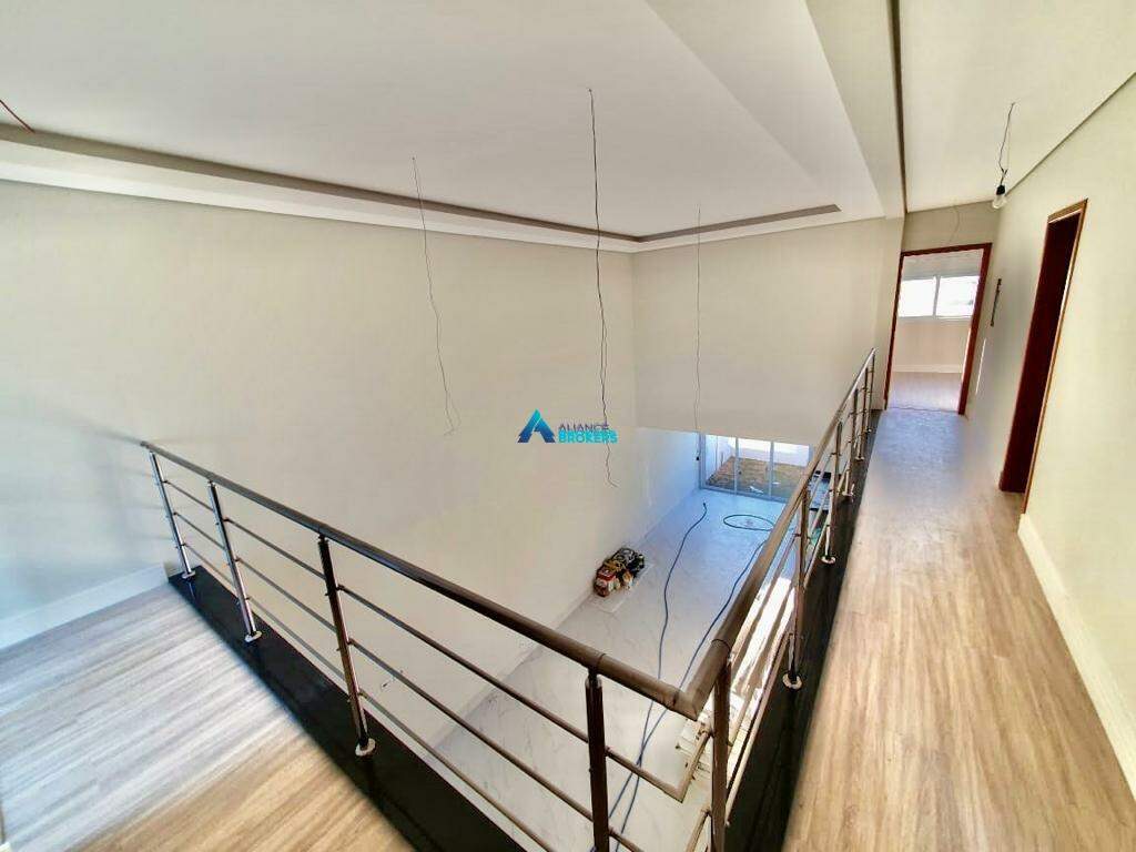 Casa à venda com 4 quartos, 205m² - Foto 19