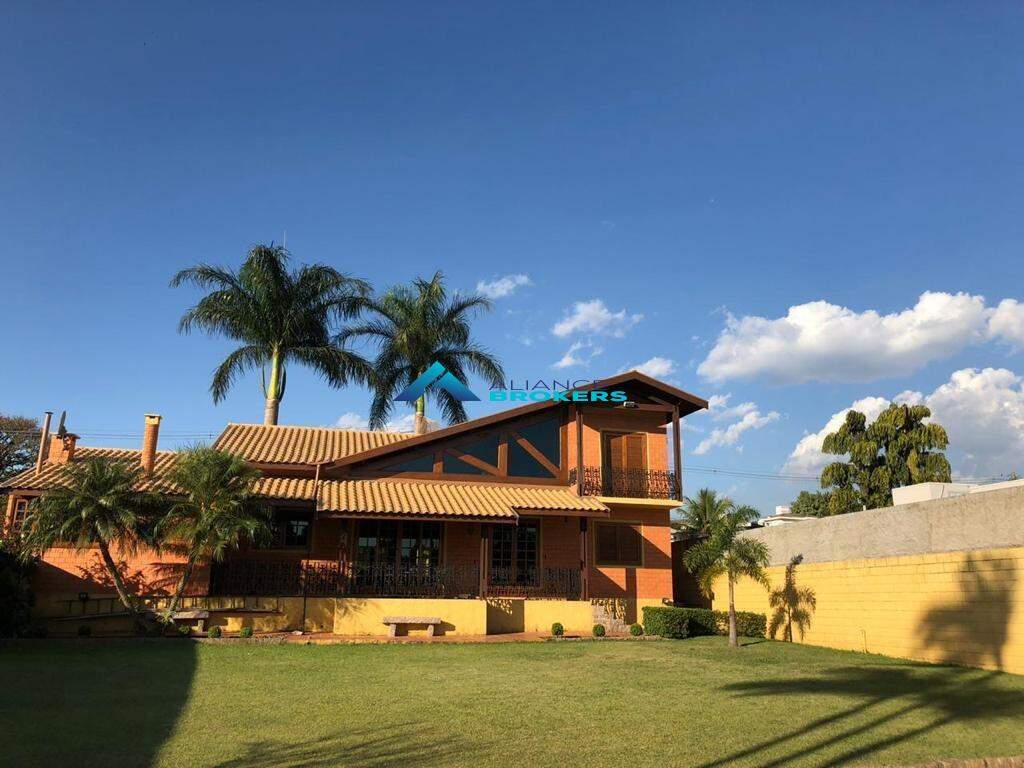 Casa à venda com 3 quartos, 250m² - Foto 1