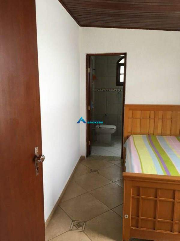 Fazenda à venda com 4 quartos, 600m² - Foto 11