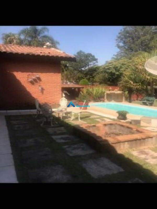 Fazenda à venda com 3 quartos, 292m² - Foto 1