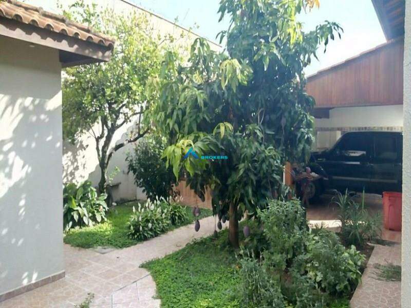 Casa à venda com 3 quartos, 250m² - Foto 14