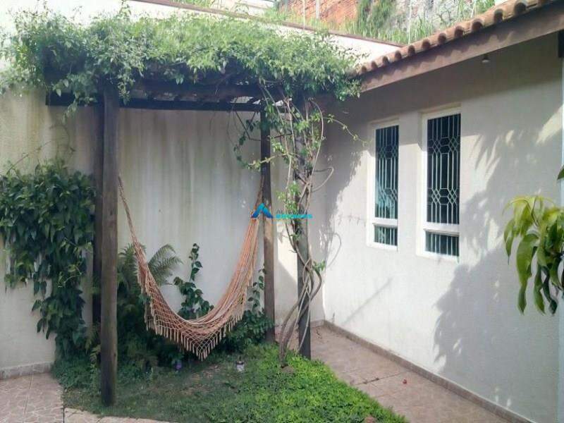 Casa à venda com 3 quartos, 250m² - Foto 15