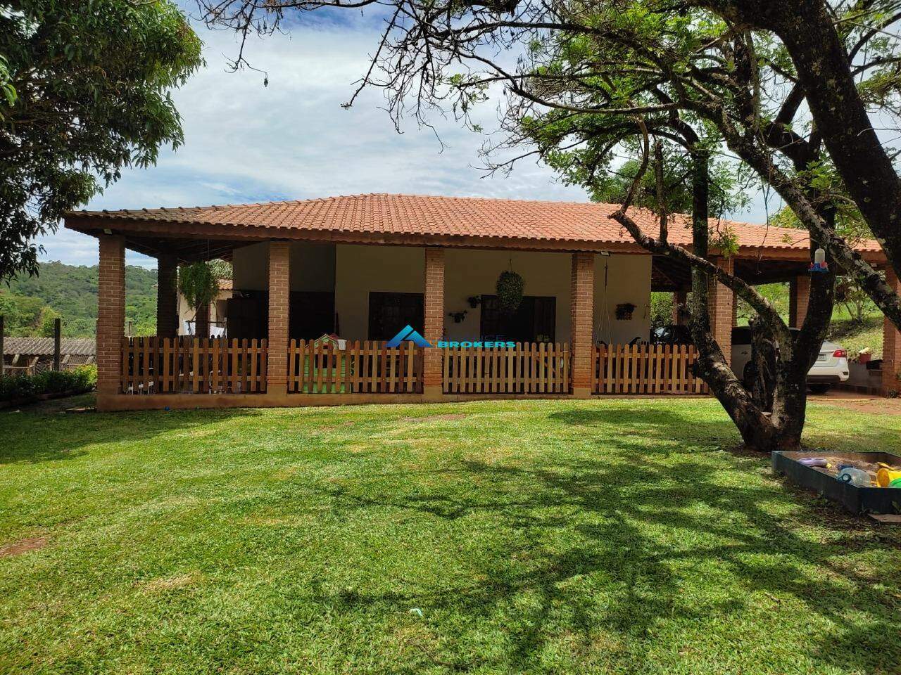 Fazenda à venda com 3 quartos, 17000m² - Foto 1