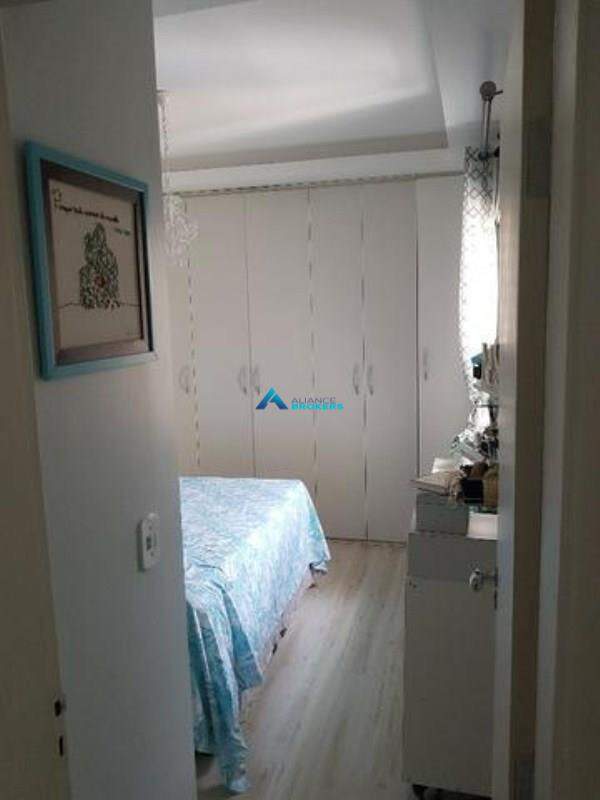 Apartamento à venda com 3 quartos, 72m² - Foto 4