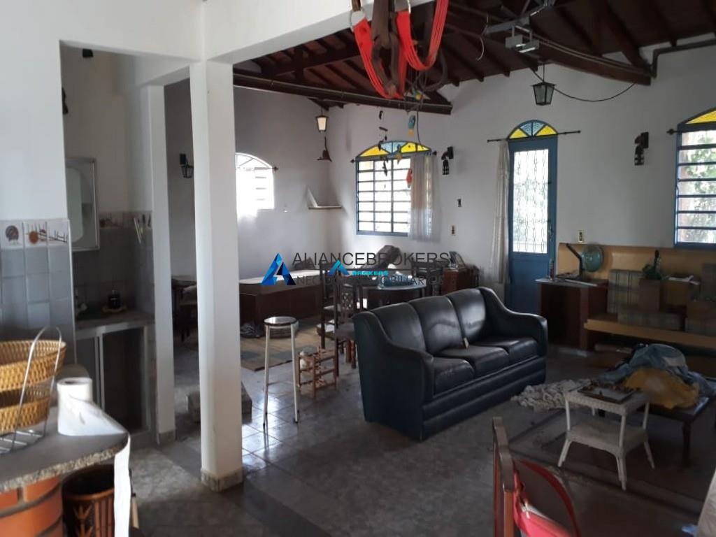 Chácara, 3 quartos, 2731 m² - Foto 9