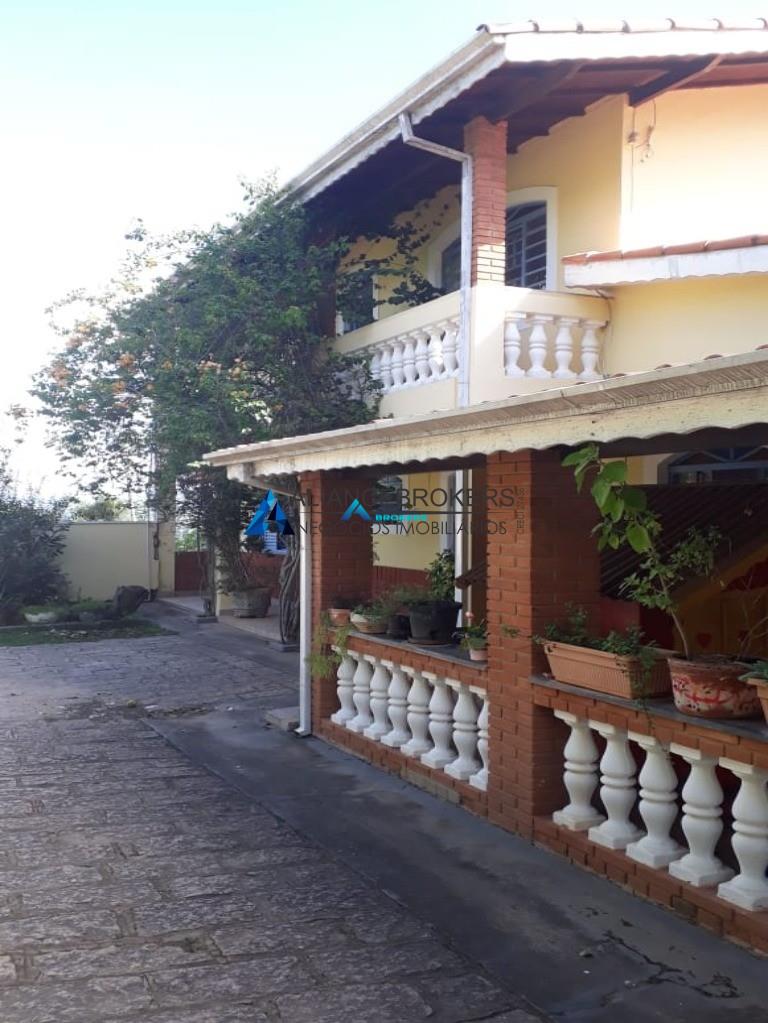 Chácara, 3 quartos, 2731 m² - Foto 1