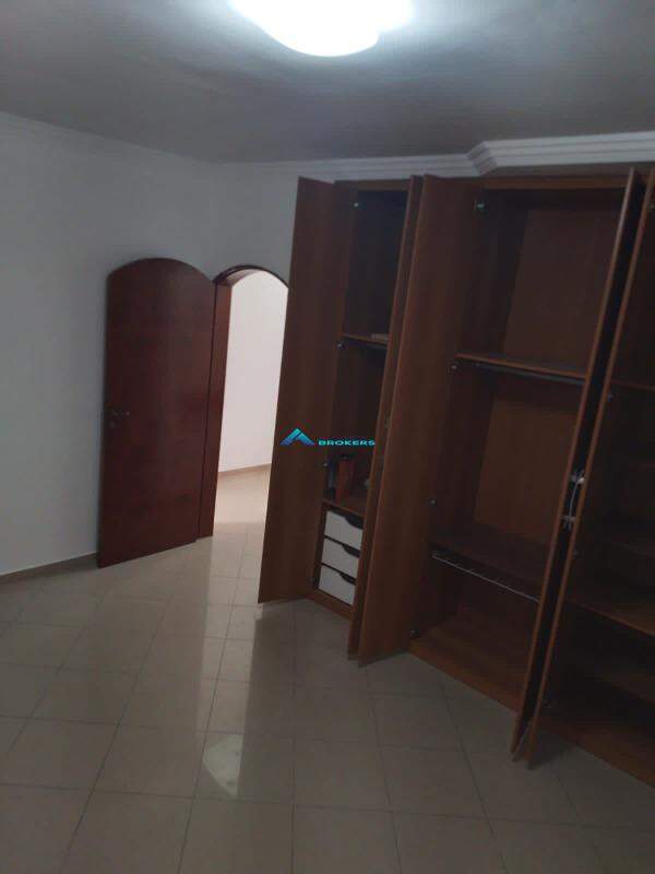 Casa à venda com 3 quartos, 320m² - Foto 23