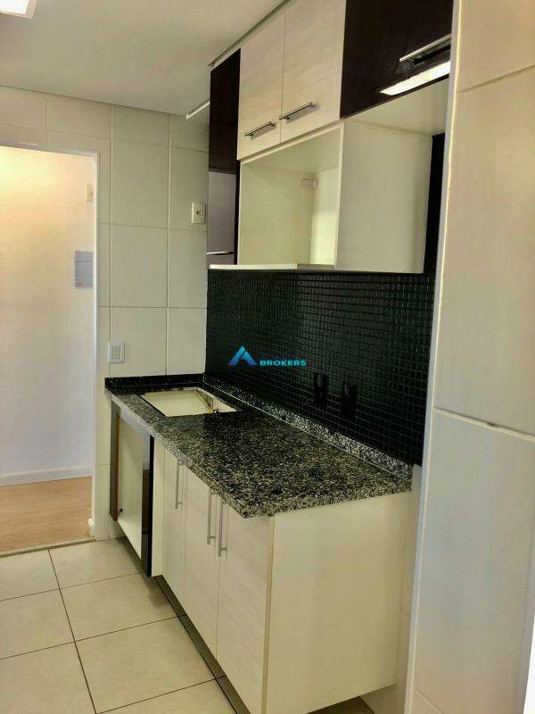 Apartamento à venda com 3 quartos, 87m² - Foto 28