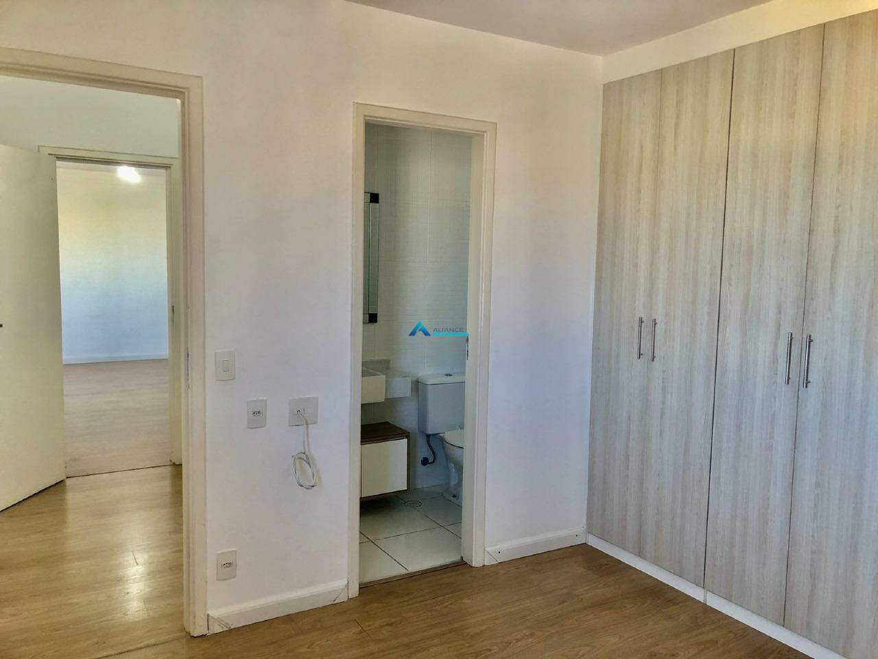 Apartamento à venda com 3 quartos, 87m² - Foto 18