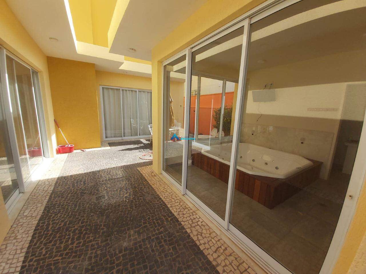 Casa à venda com 4 quartos, 300m² - Foto 14