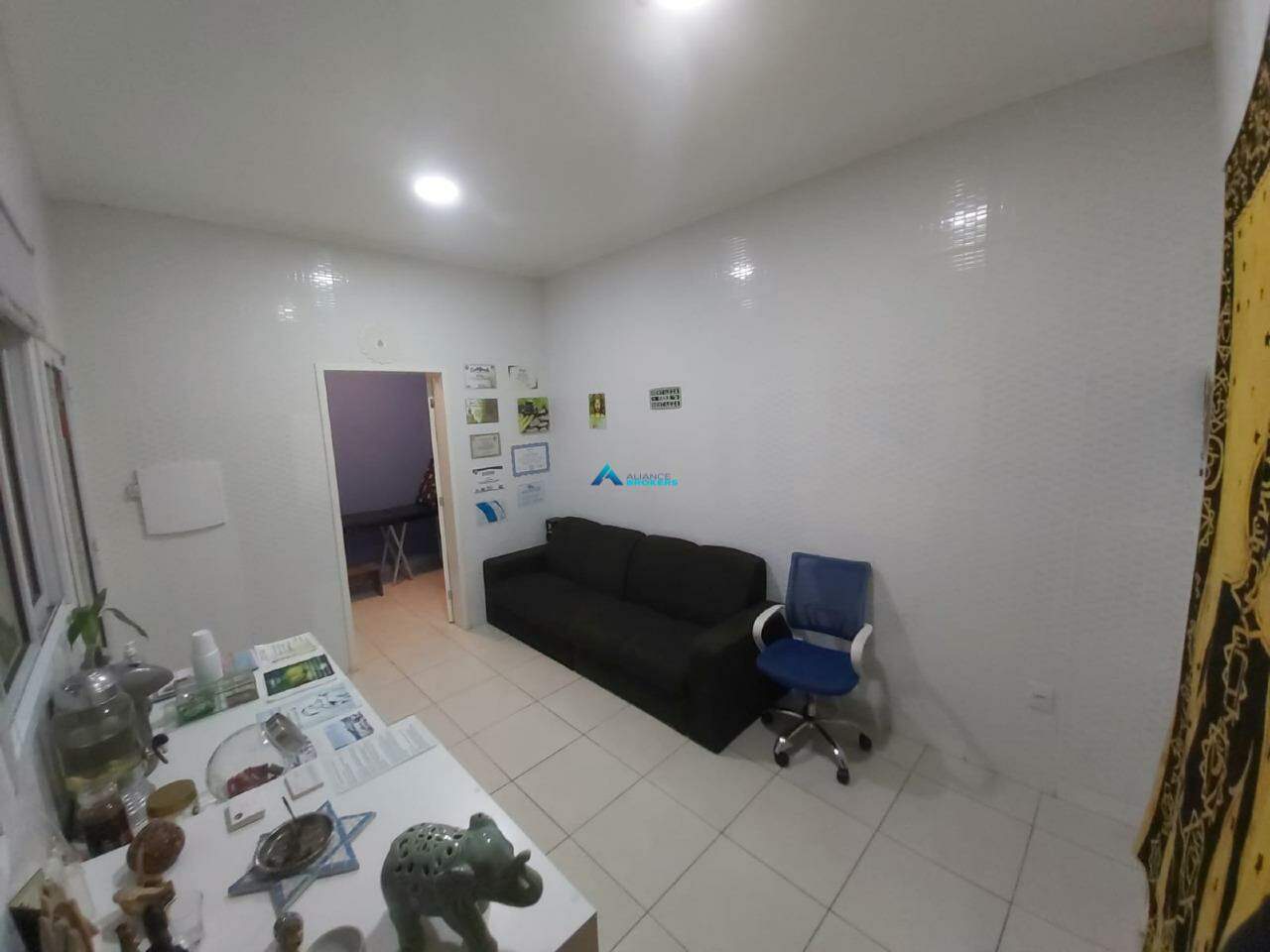 Casa à venda com 4 quartos, 300m² - Foto 6