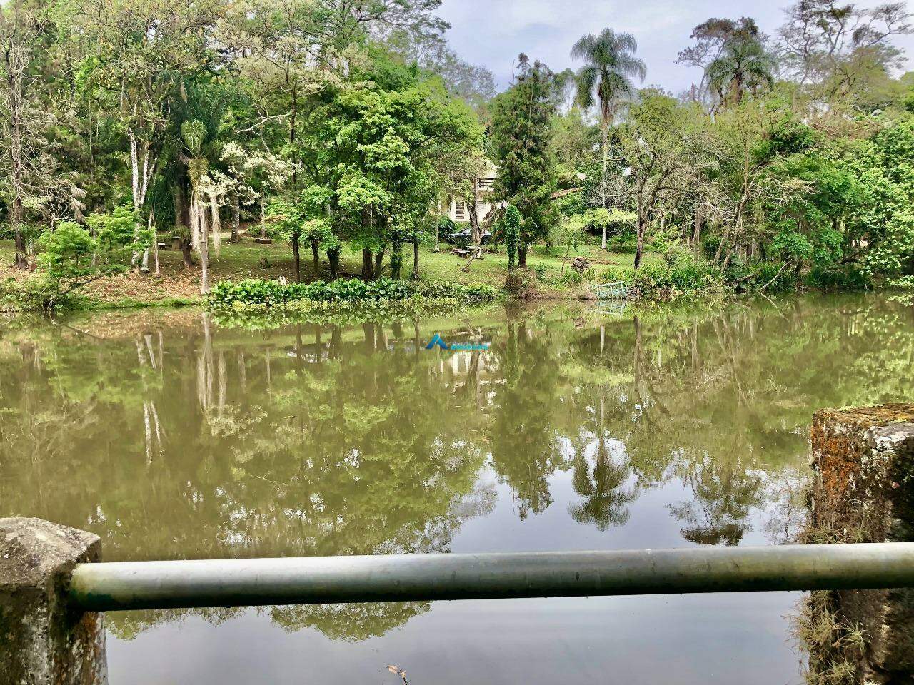 Fazenda à venda com 2 quartos, 250m² - Foto 1