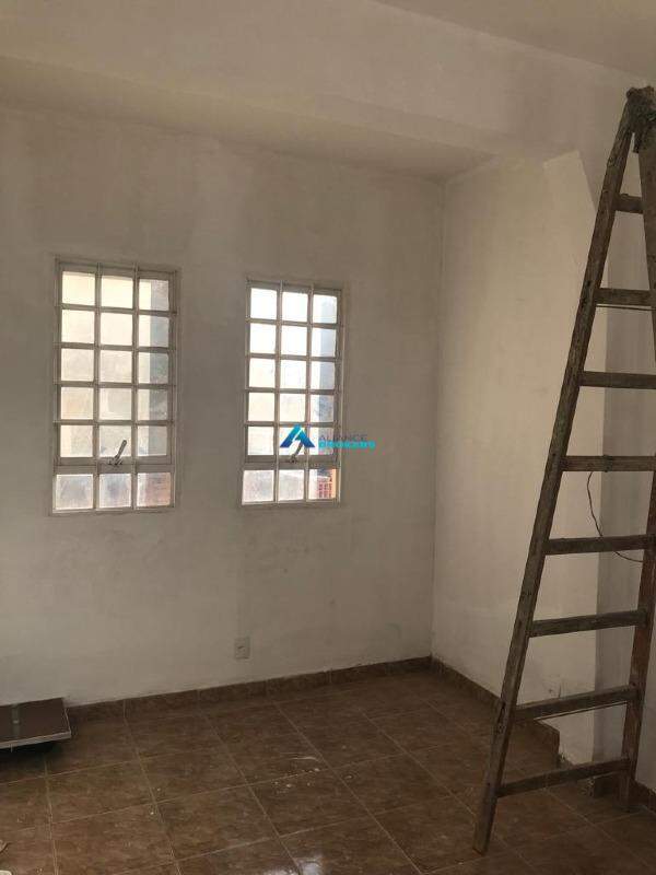 Casa à venda com 4 quartos, 120m² - Foto 6