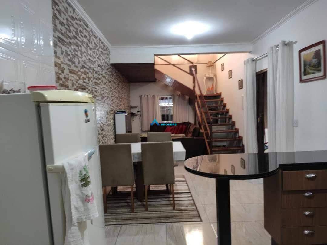 Casa à venda com 3 quartos, 112m² - Foto 9