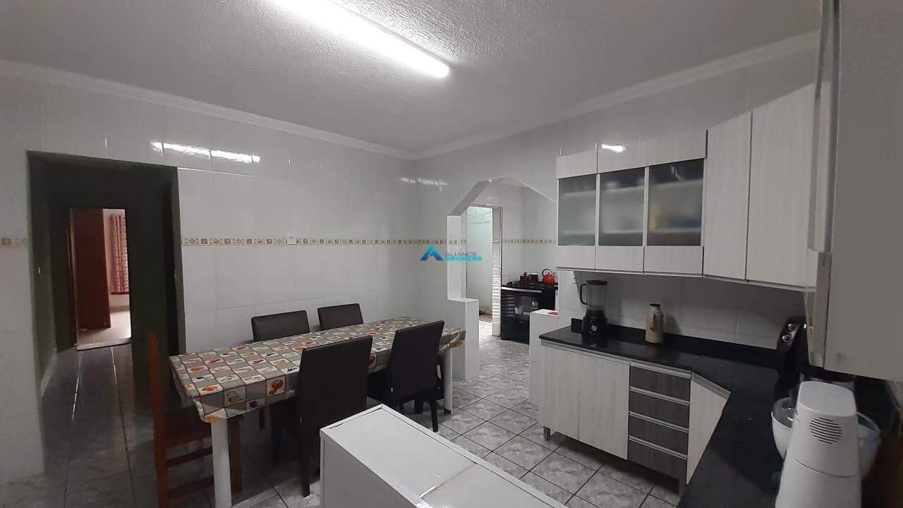 Casa à venda com 4 quartos, 124m² - Foto 11