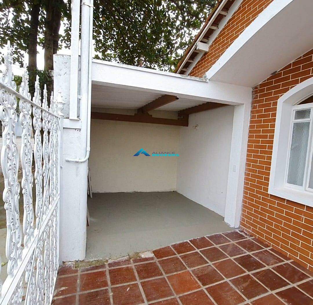 Casa para alugar com 2 quartos, 75m² - Foto 18