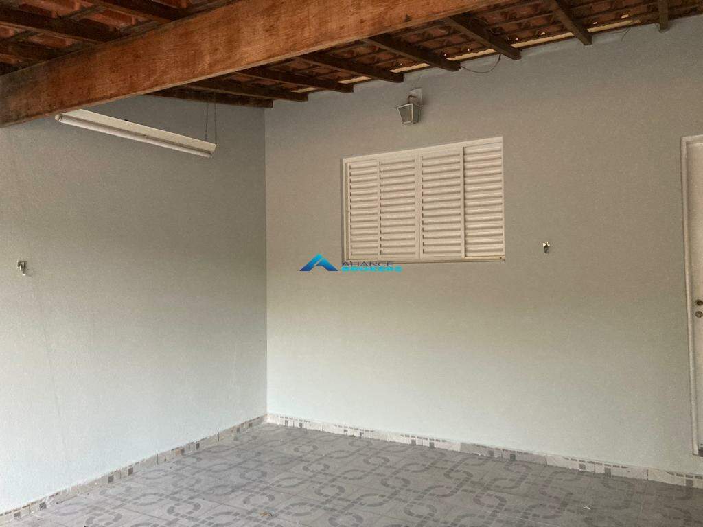 Casa à venda com 2 quartos, 120m² - Foto 7