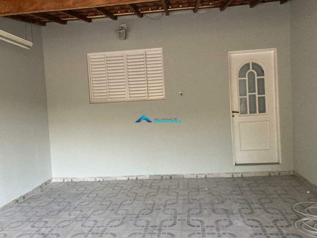 Casa à venda com 2 quartos, 120m² - Foto 8