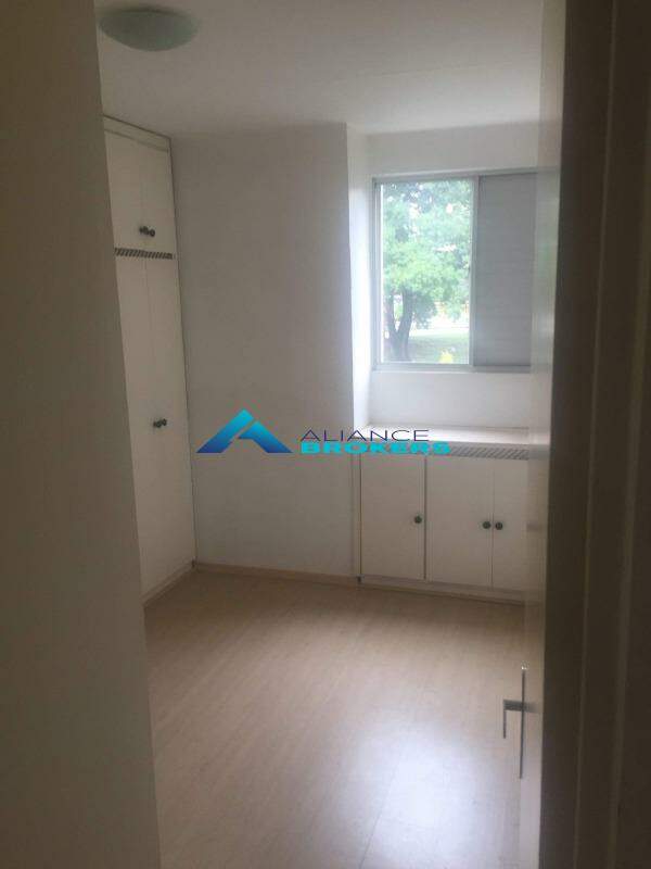 Apartamento à venda com 2 quartos, 58m² - Foto 12