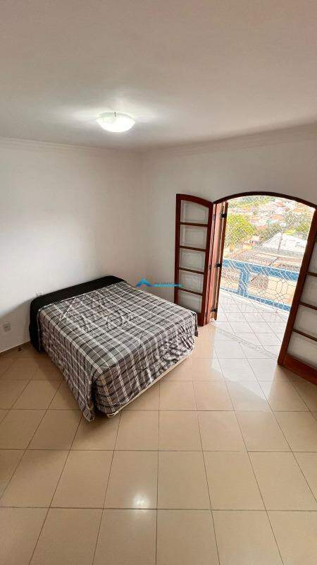 Casa para alugar com 3 quartos, 202m² - Foto 16