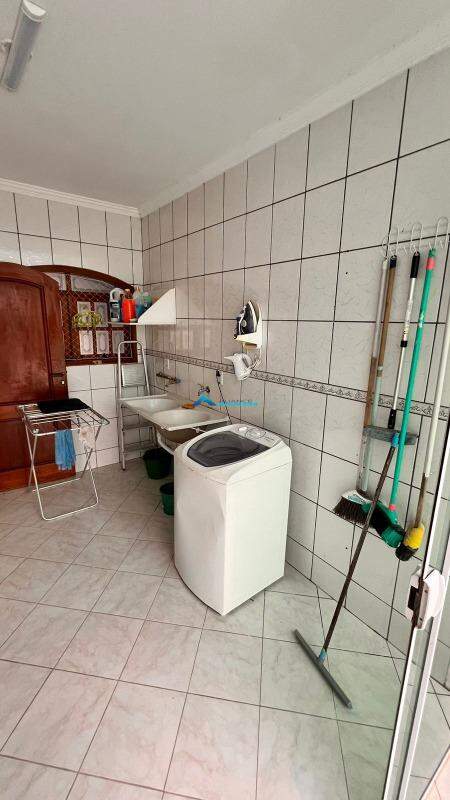 Casa para alugar com 3 quartos, 202m² - Foto 29