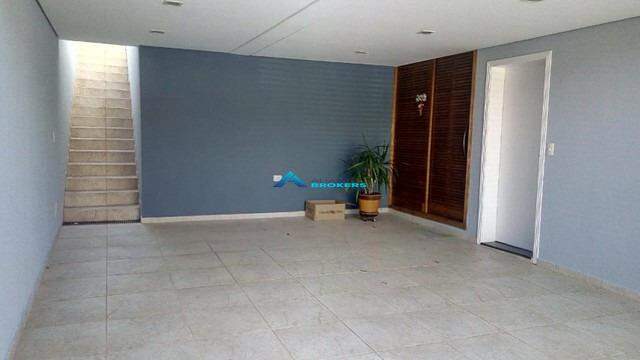 Casa à venda com 3 quartos, 270m² - Foto 2