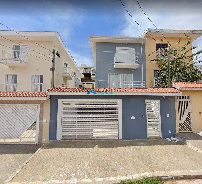 Casa à venda com 3 quartos, 270m² - Foto 1