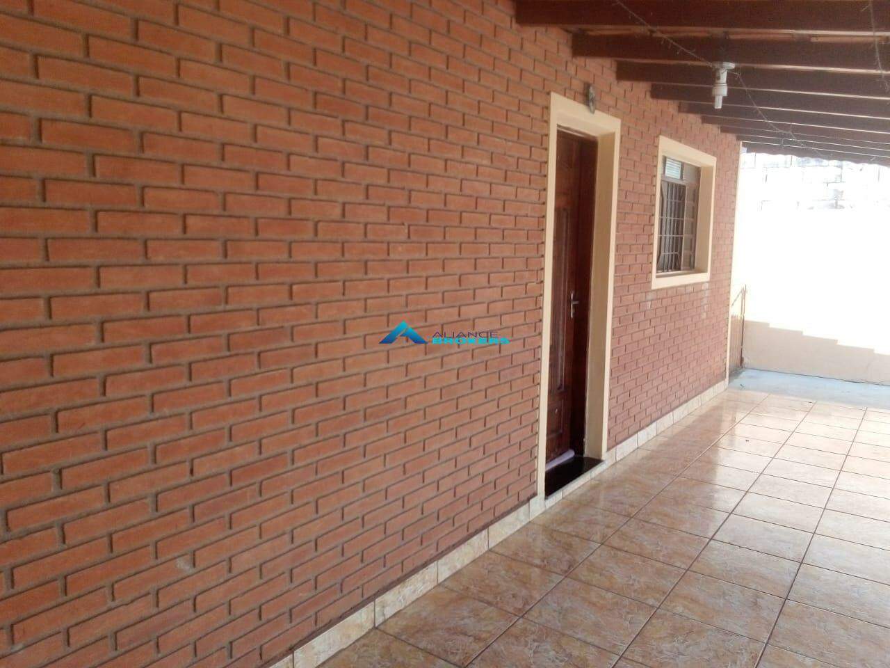 Casa à venda com 3 quartos, 190m² - Foto 2