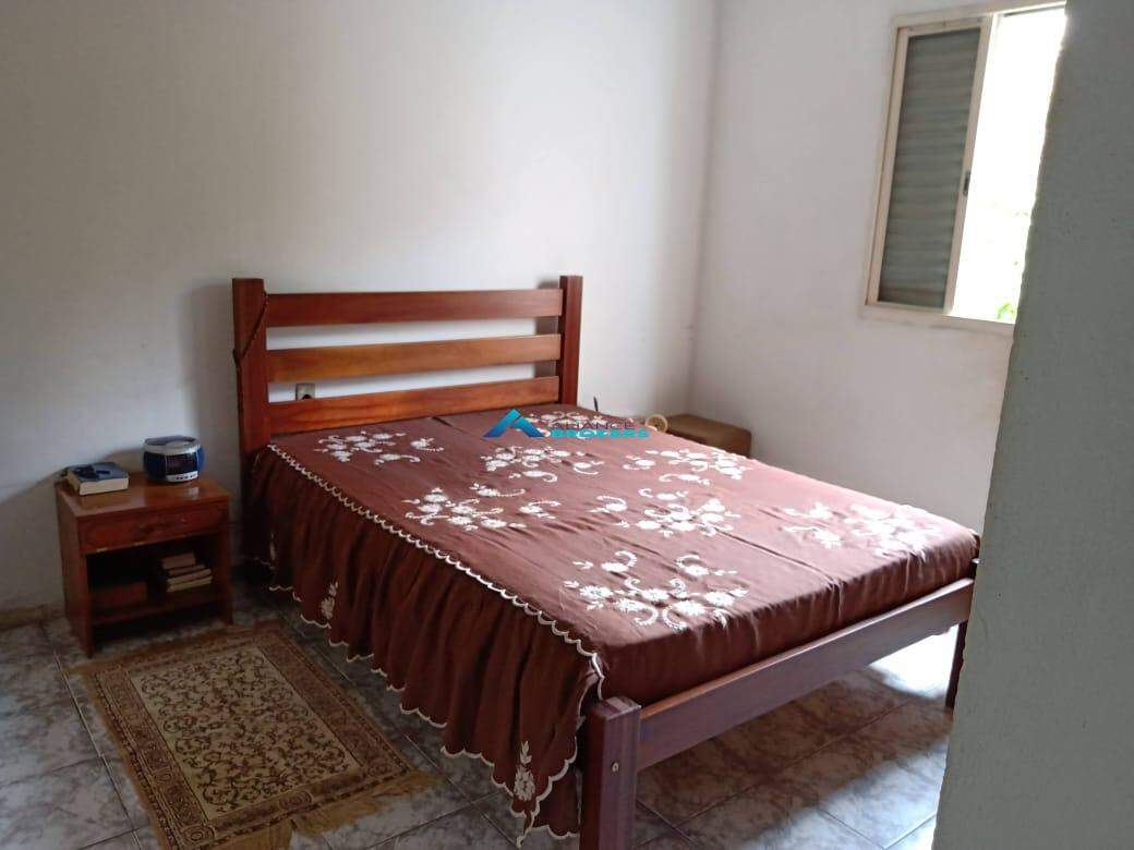 Casa à venda com 3 quartos, 200m² - Foto 9