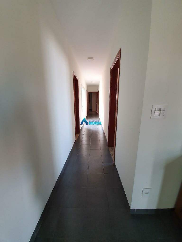 Casa à venda com 3 quartos, 207m² - Foto 10