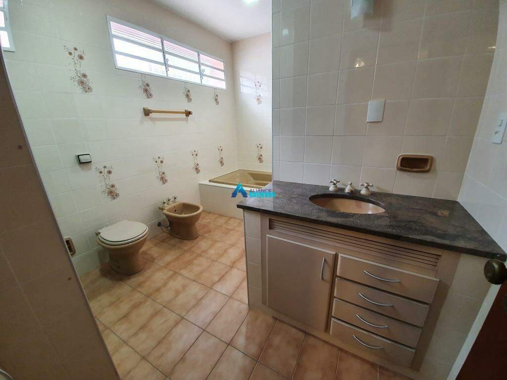 Casa à venda com 3 quartos, 207m² - Foto 15