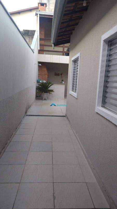 Casa à venda com 2 quartos, 110m² - Foto 18