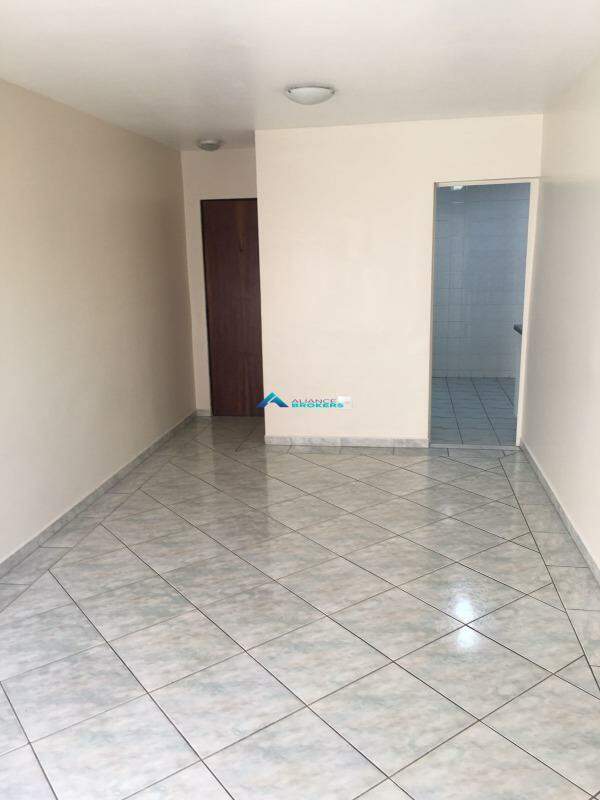 Apartamento à venda com 2 quartos, 84m² - Foto 7