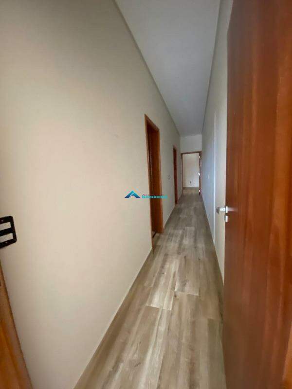 Casa à venda com 3 quartos, 149m² - Foto 16