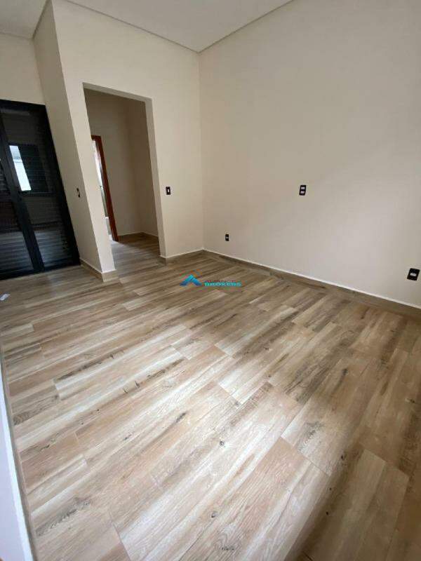 Casa à venda com 3 quartos, 149m² - Foto 3