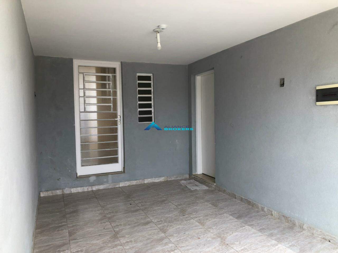 Casa à venda com 3 quartos, 157m² - Foto 2