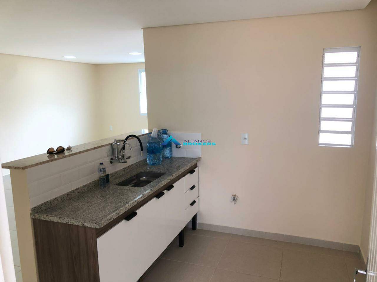 Casa à venda com 3 quartos, 157m² - Foto 8