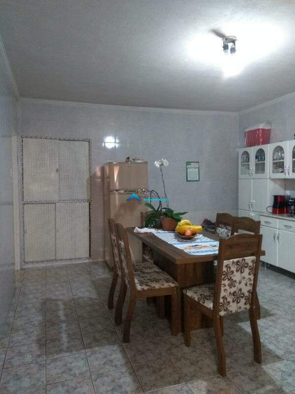 Casa à venda com 3 quartos, 260m² - Foto 17