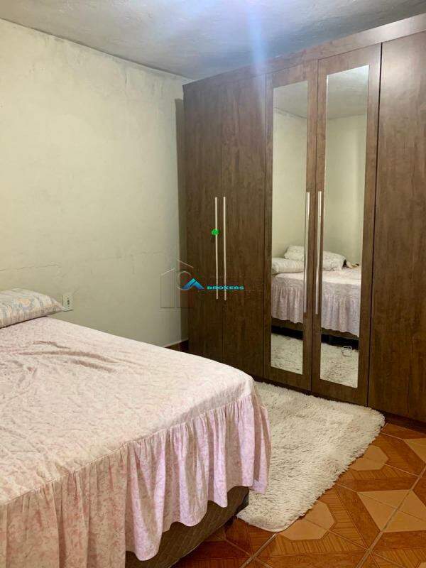 Casa à venda com 3 quartos, 260m² - Foto 4